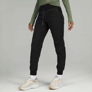 LULULEMON BLACK DANCE STUDIO MID RISE JOGGERS SIZE 4